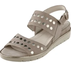 Nietenbesetzte Riemensandalette