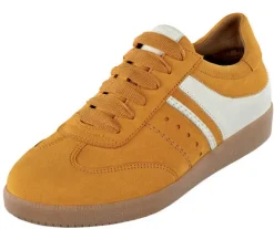Nostalgischer Sneaker mit abgesetzten farbigen Einsätzen von Gabor