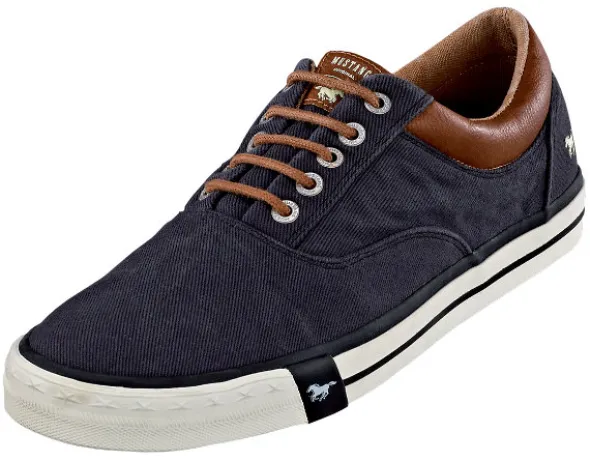 Sommerlicher Mustang Stoffhalbschuh